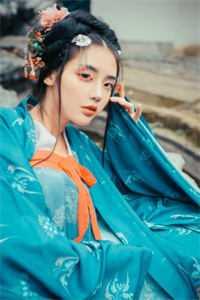 教授和白月光分手后赌气娶了我